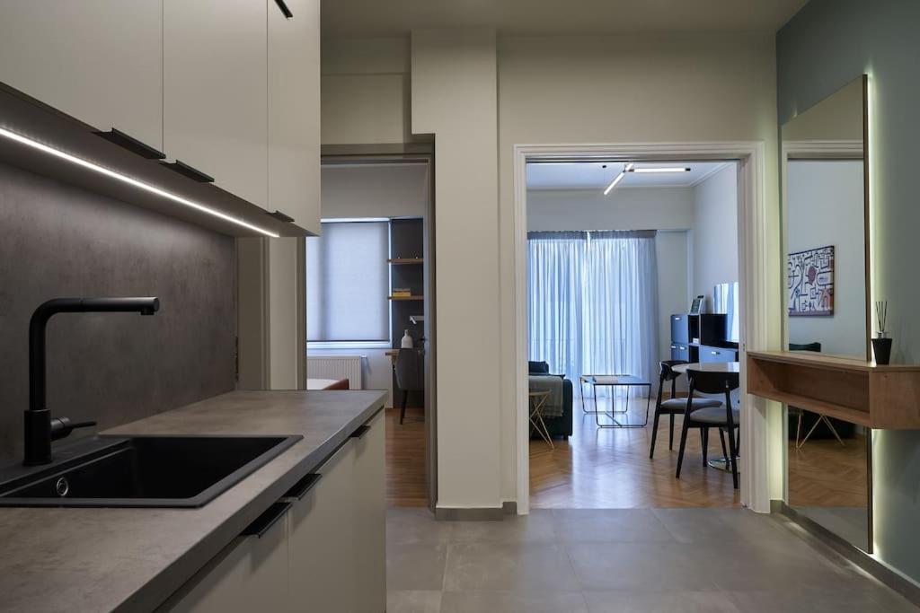 Little Gem: Modern Urban Retreat Διαμέρισμα Αθήνα Εξωτερικό φωτογραφία
