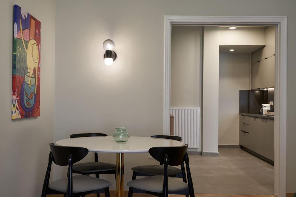 Little Gem: Modern Urban Retreat Διαμέρισμα Αθήνα Εξωτερικό φωτογραφία